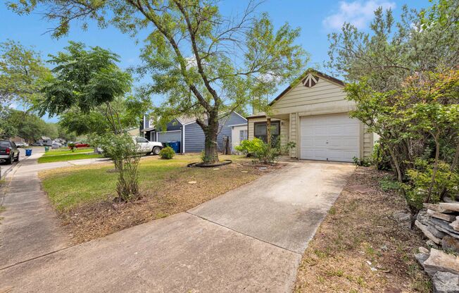 Charming 2-Bedroom, 1-Bathroom Home with Updates!