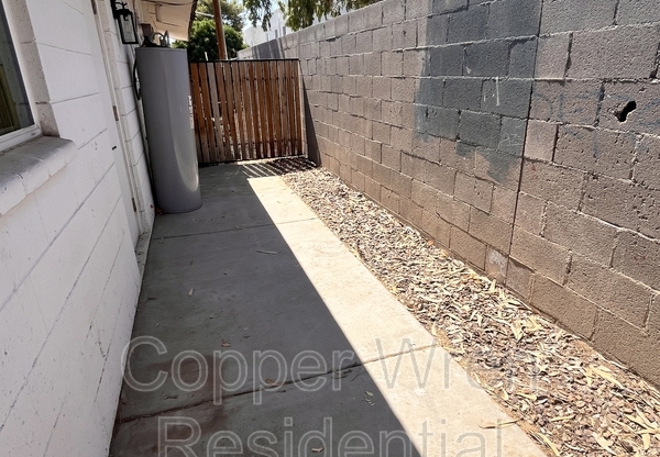 1435 N 35 ST