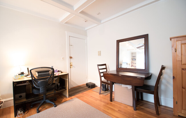 120 Lanark Rd