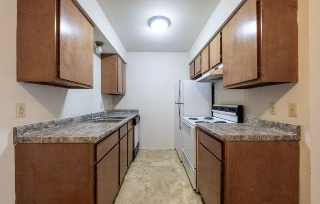 1 bed, 1 bath, 710 sqft, $595