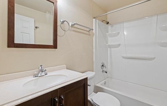 3 beds, 2 baths, 1,115 sqft, $1,345