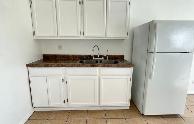 5839 Montebello Parkway (RR)