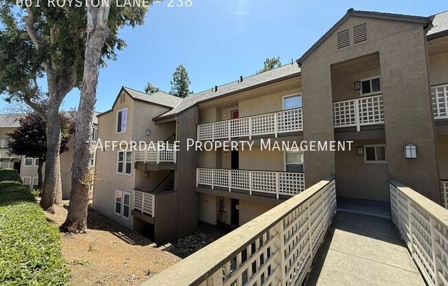 661 ROYSTON LN