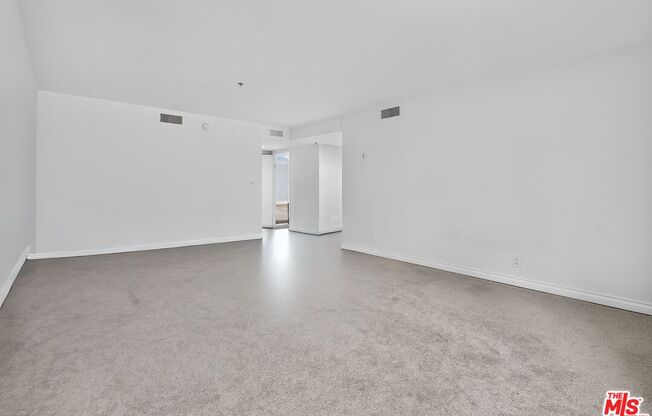 3 beds, 4 baths, 2,426 sqft, $6,995, Unit 309