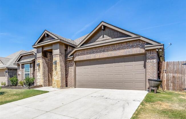 11909 HASSOP LN