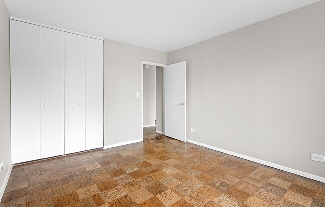 1 bed, 1 bath, $4,400, Unit 21E
