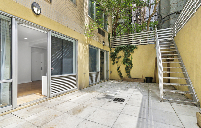 450 E 117 ST