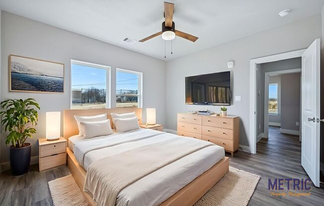 2 beds, 2 baths, 900 sqft, $1,185, Unit 131