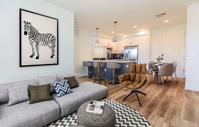 2 beds, 2 baths, 963 sqft, $1,950, Unit 270