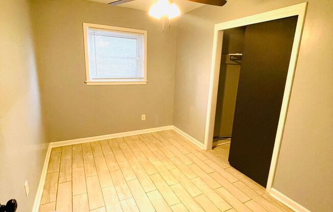 3 beds, 1 bath, $875