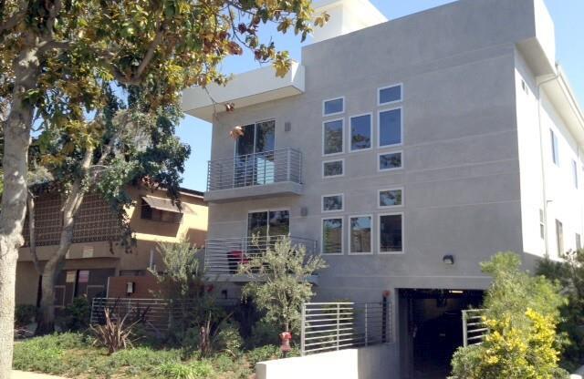 Lido Apartments - 3630 Mentone Ave