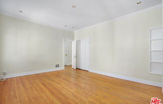 1306 N ALTA VIS BLVD