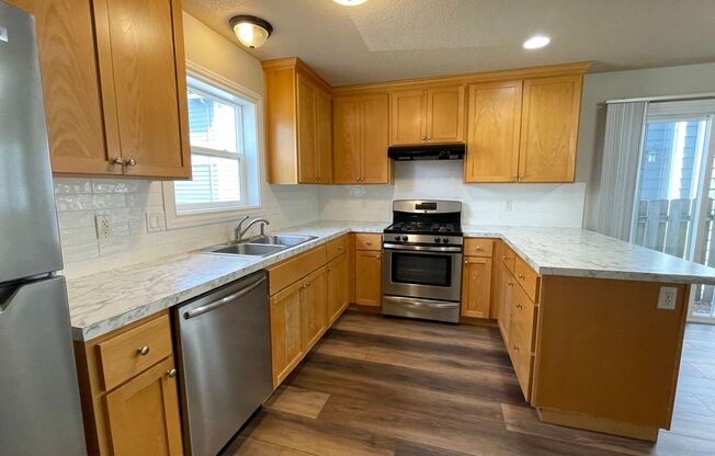 Lovely St Johns Home with Attached Garage, Outdoor Space, Washer/Dryer In Unit