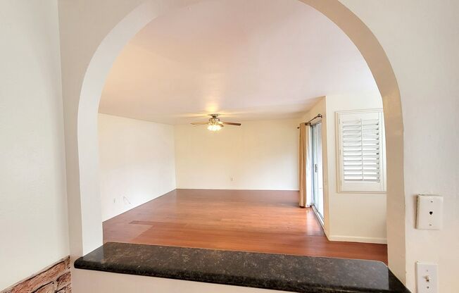 3 bd/2 ba Townhouse close to USD.
