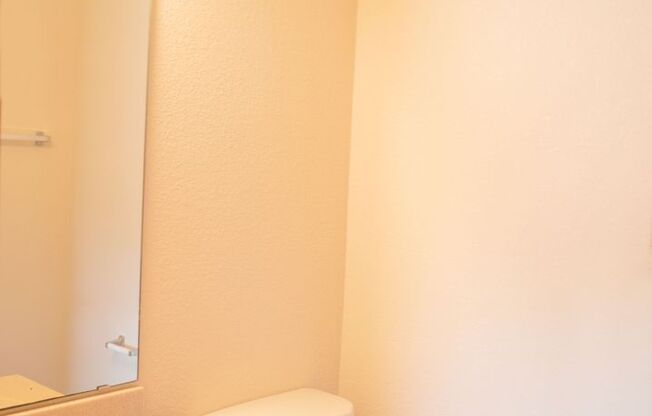 2 beds, 2 baths, 1,050 sqft, $1,674, Unit 317