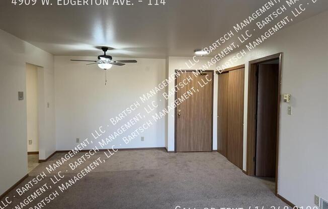 4909 W EDGERTON AVE