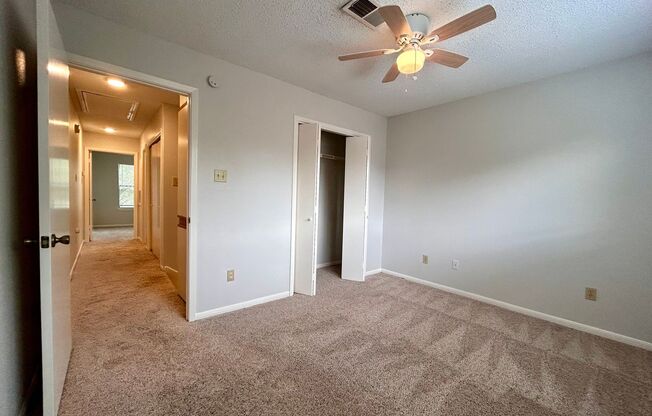 2 beds, 1.5 baths, 964 sqft, $1,375, Unit D