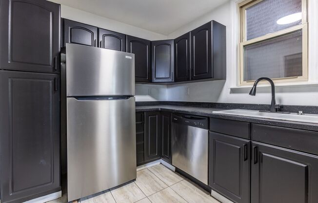 3 beds, 1 bath, $1,650, Unit Mt Washington