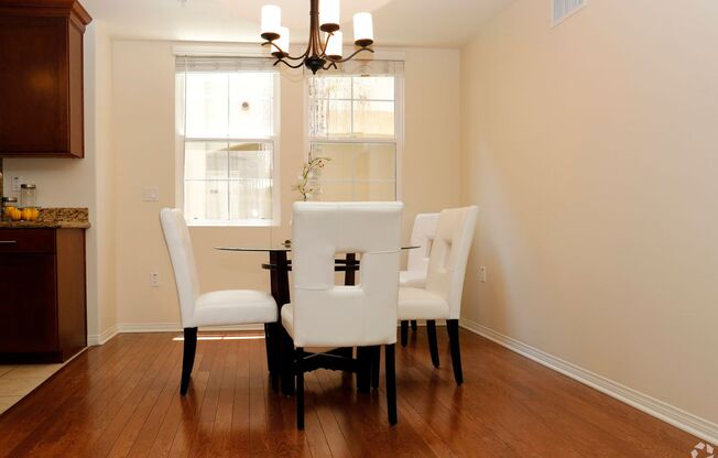 2 beds, 2 baths, 1,292 sqft, $3,195, Unit 206
