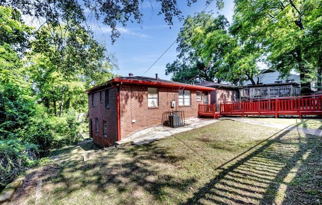 3 beds, 2 baths, 1,024 sqft, $1,050