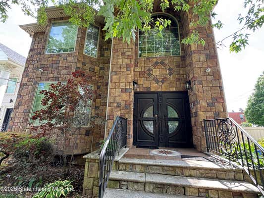 48 MACFARLAND AVE