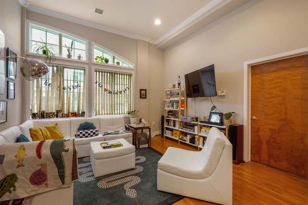 61 GRAND ST