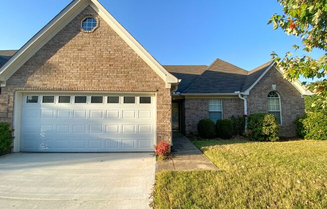3 bed, 2 bath in Olive Branch (fresh paint, new carpet)