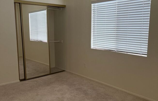 LAHR - 4352 Arizona Street