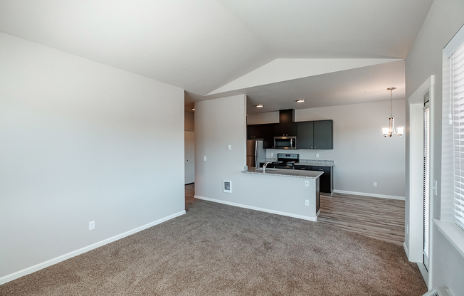 2 beds, 2 baths, 952 sqft, $1,695, Unit 745-202