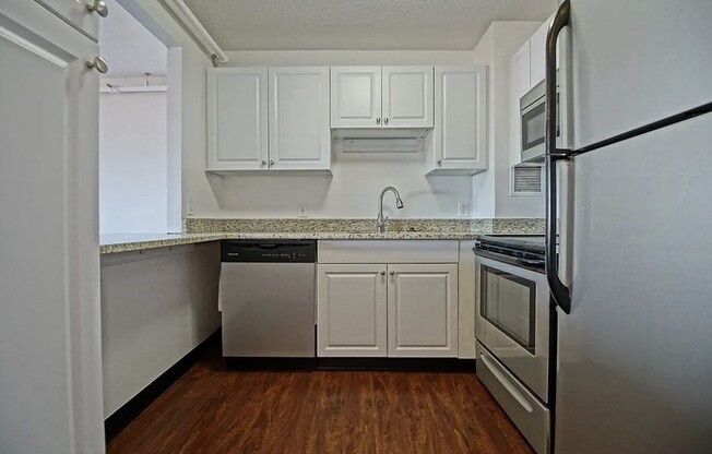 2 beds, 2 baths, 950 sqft, $3,900, Unit 801