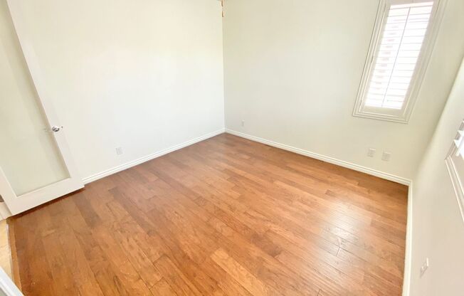 Ultra-Efficient 3 Bed / 2.5 Bath Inspirada Home with Fully Paid-Off Solar Panels!