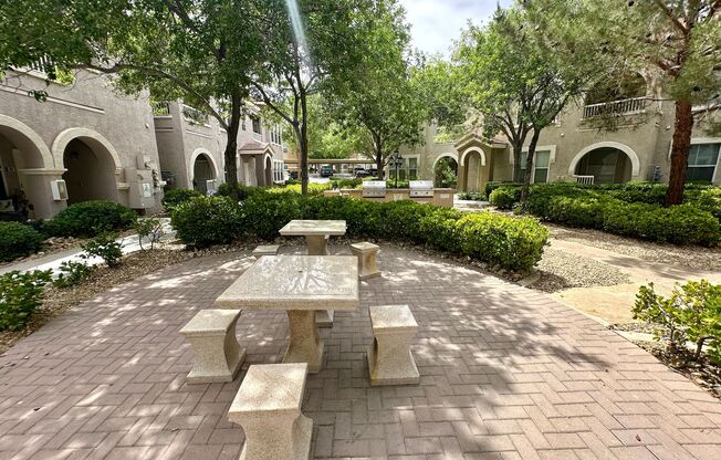 2 beds, 2 baths, $1,450