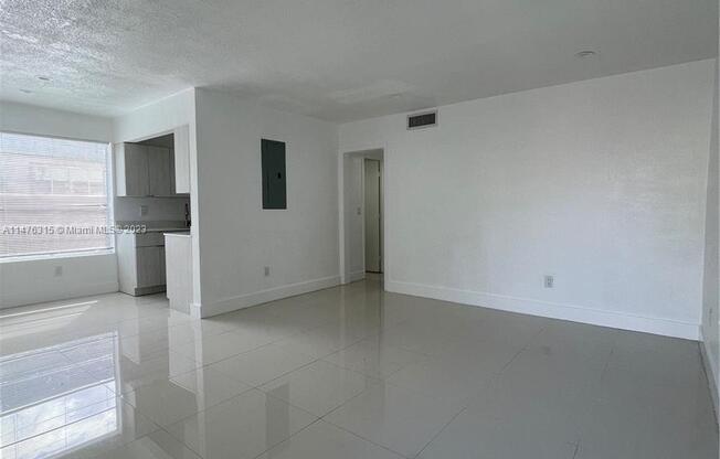 552 NE 61 ST