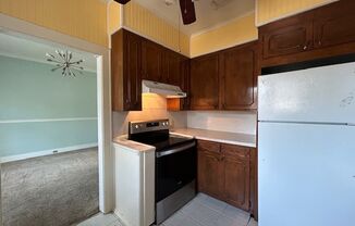 3 beds, 1 bath, $975, Unit Unit C