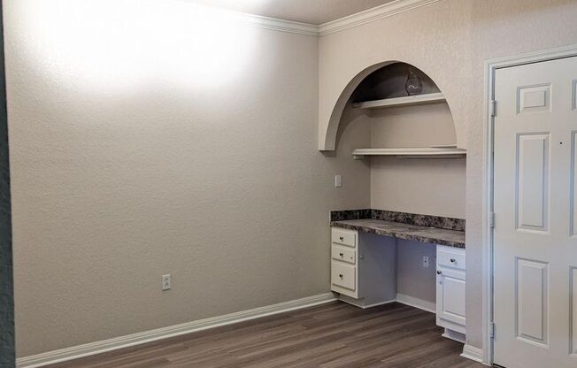 2 beds, 2 baths, $1,950, Unit Unit 432