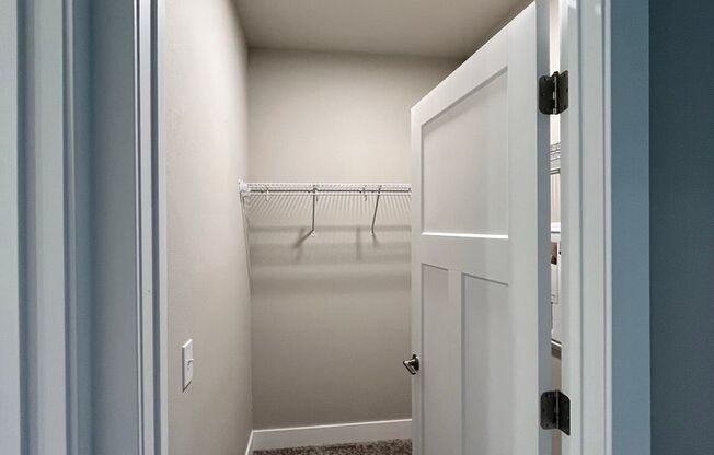 2 beds, 2 baths, 923 sqft, $1,550