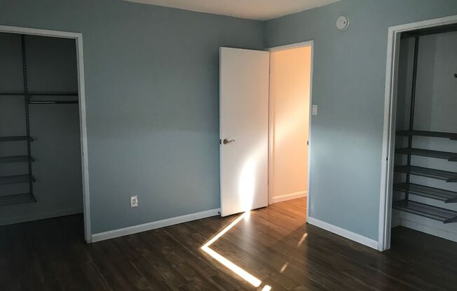 2 beds, 1 bath, $2,600