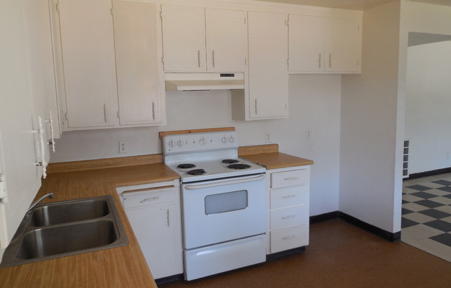 2 beds, 1 bath, 840 sqft, $1,200, Unit 1532