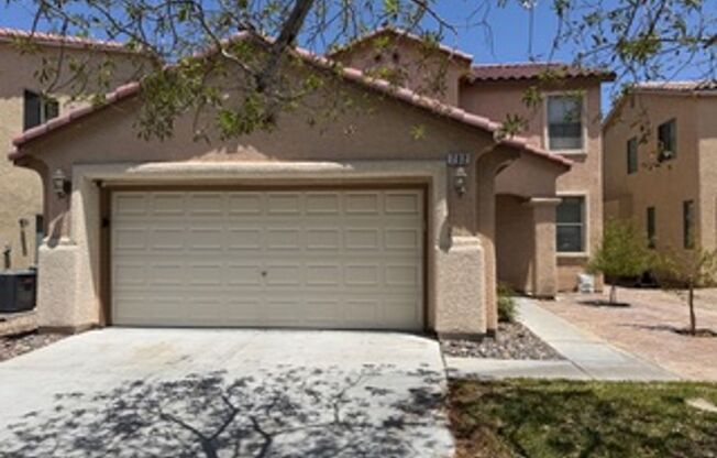 SE!! Pebble and Pollock!! Crystal Springs!!  4 Bedrooms!! BED & BATH Downstairs!!! Cover Patio in back!! Plantation Shutter Blinds T/O