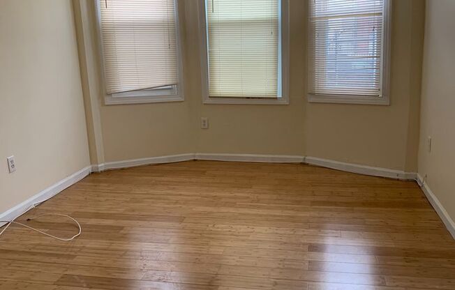 4 beds, 1 bath, $2,150, Unit #1