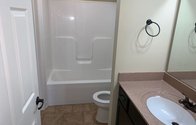 1 bed, 1 bath, 867 sqft, $1,150, Unit 503