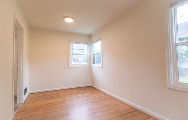 5412-5420 NE 9th