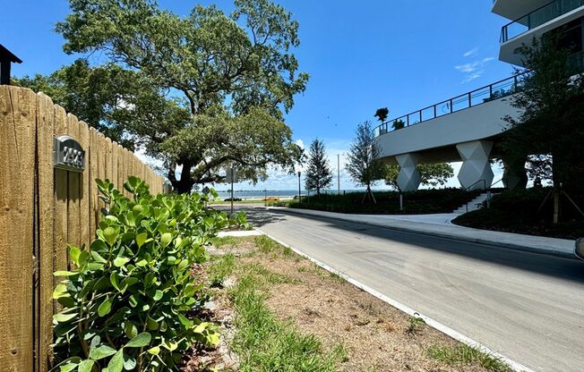 Awesome Waterfront Location! Bayshore Blvd Living- 2Bed /1.5 Bath Townhouse - Tampa