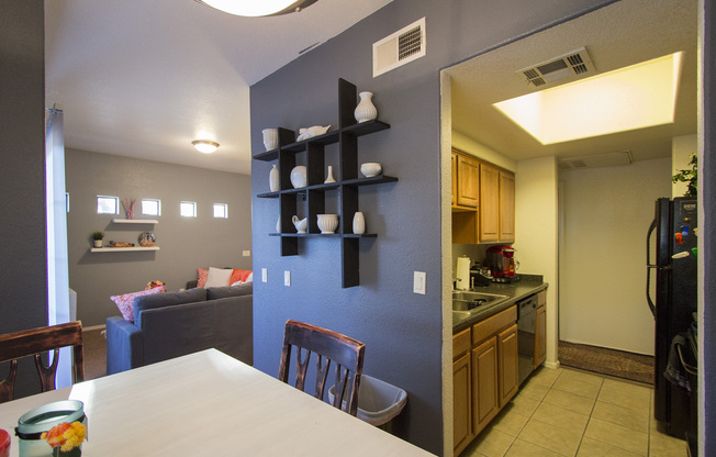 2 beds, 2 baths, $1,370