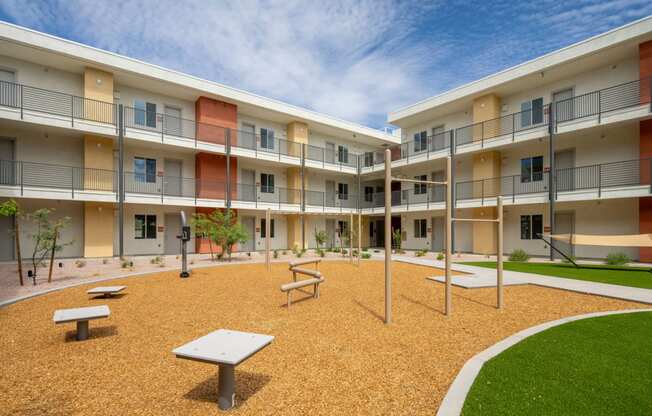 this is a photo of the courtyard in the courtyard apartment at harvard square apartments in d