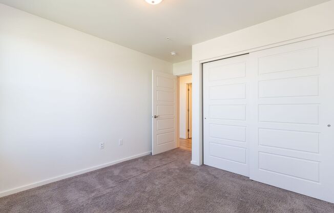 2 beds, 2 baths, 952 sqft, $1,695, Unit 106-302
