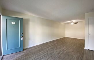 1 bed, 1 bath, 700 sqft, $2,495, Unit 10