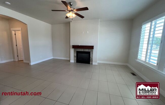 3 beds, 2.5 baths, $2,495