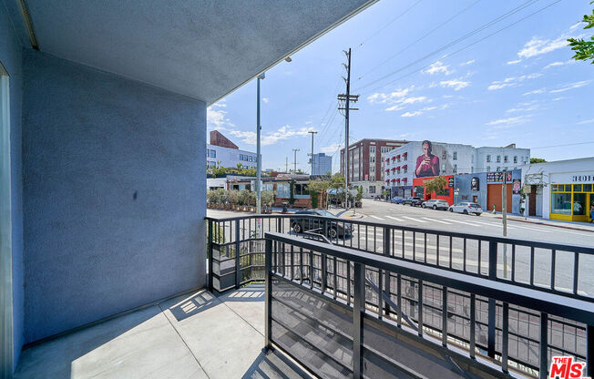 1 bed, 1 bath, 700 sqft, $2,700, Unit 103