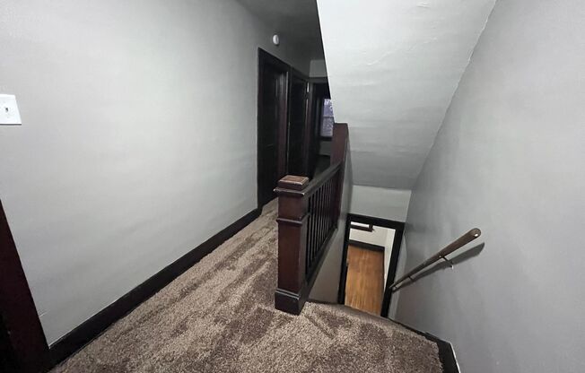 3 beds, 1 bath, 1,296 sqft, $825, Unit 332